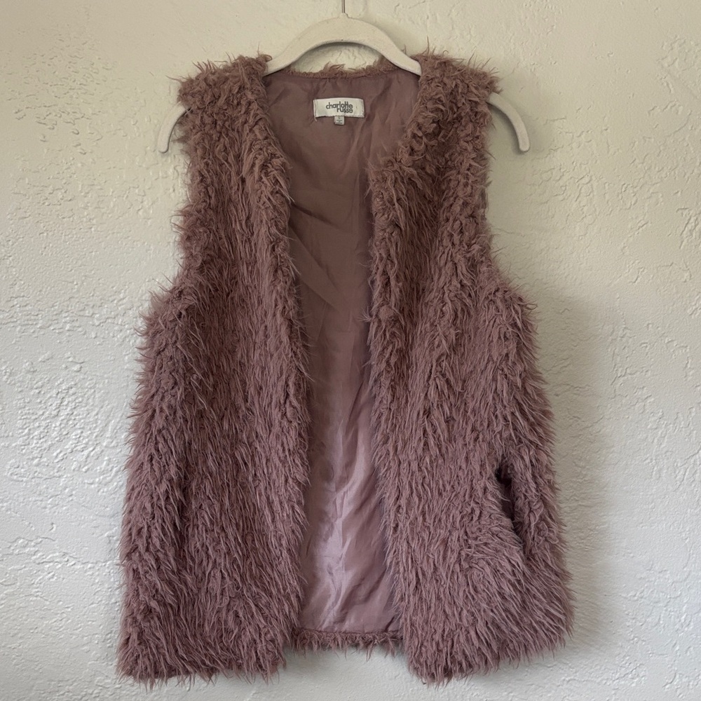 NWT Charlotte Russe Faux Fur Vest in Mauve with Pockets S